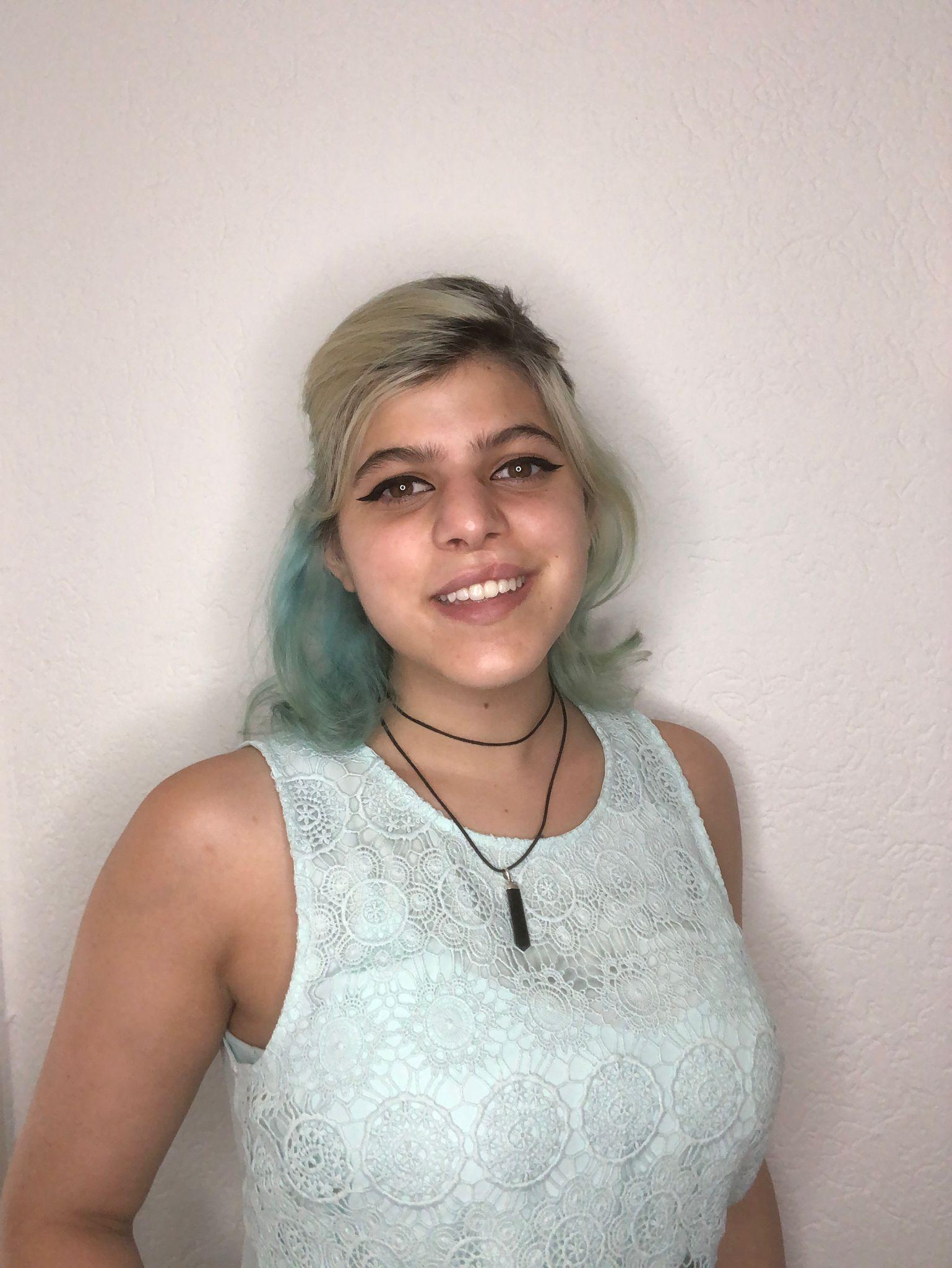 Porträt von Ayse Alvarez